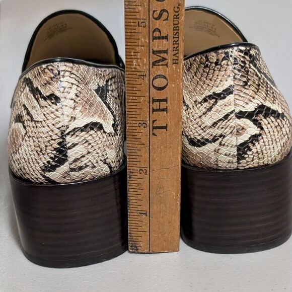 Vince Camuto Adealia leather snakeskin loafer block heel size 9.5 M stylish - Picture 4 of 9